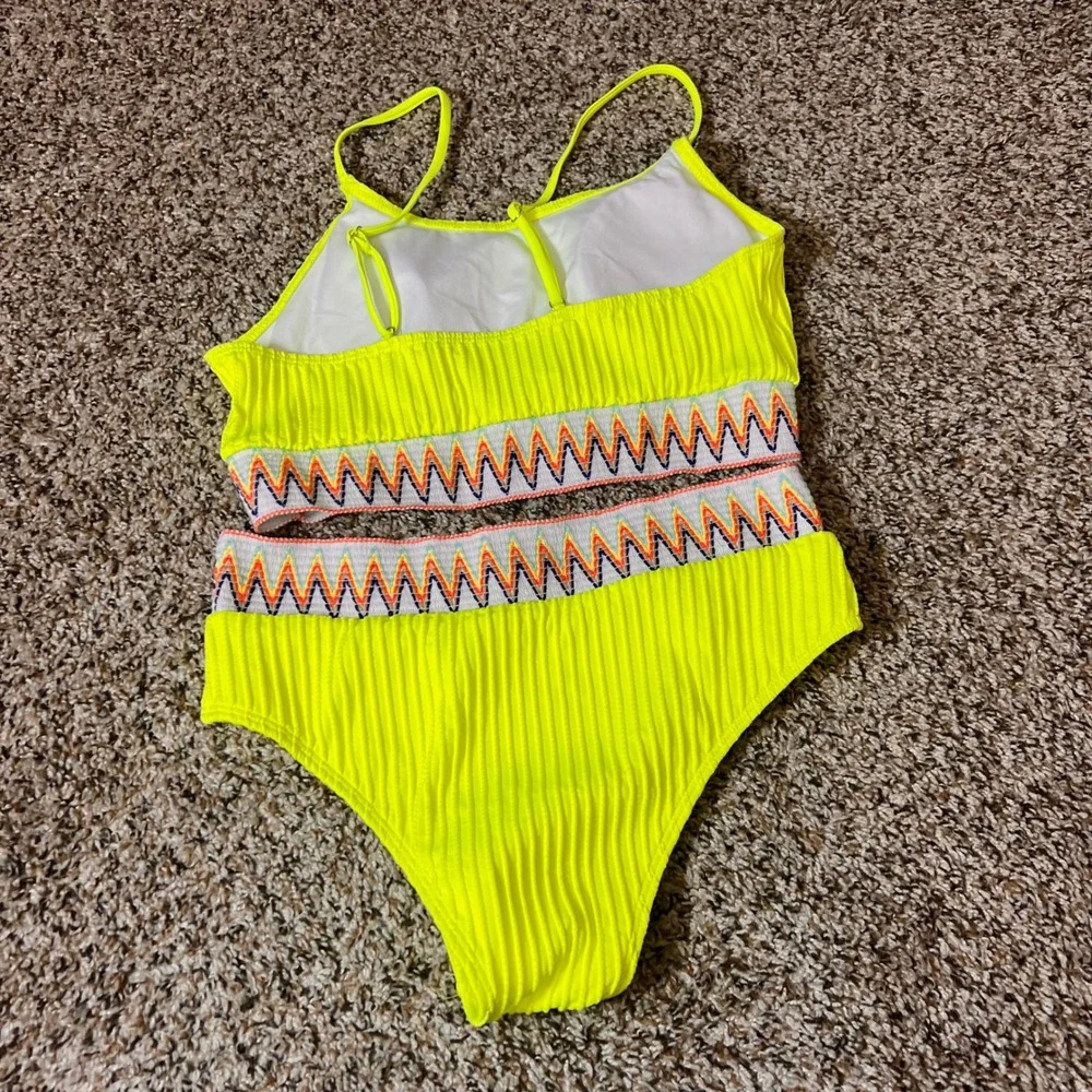 Neon Yellow Swimsuit Medium Two Piece High‎ Waist Cut Out Chevron Textured